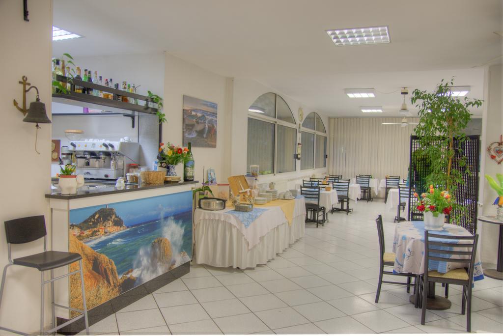 Hotel Deutsche Familien Finale Ligure Kültér fotó
