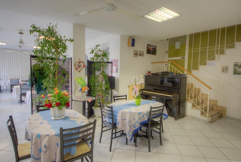 Hotel Deutsche Familien Finale Ligure Kültér fotó