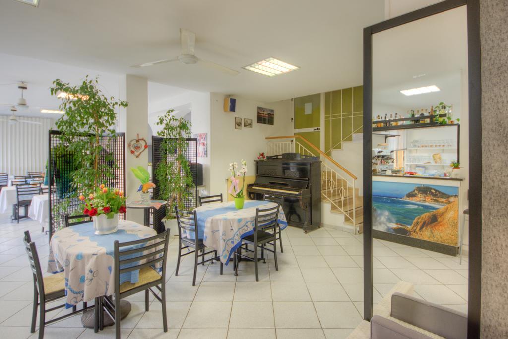 Hotel Deutsche Familien Finale Ligure Kültér fotó