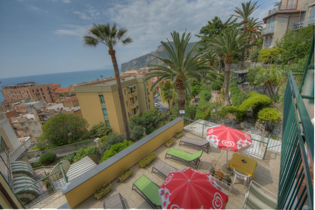 Hotel Deutsche Familien Finale Ligure Kültér fotó