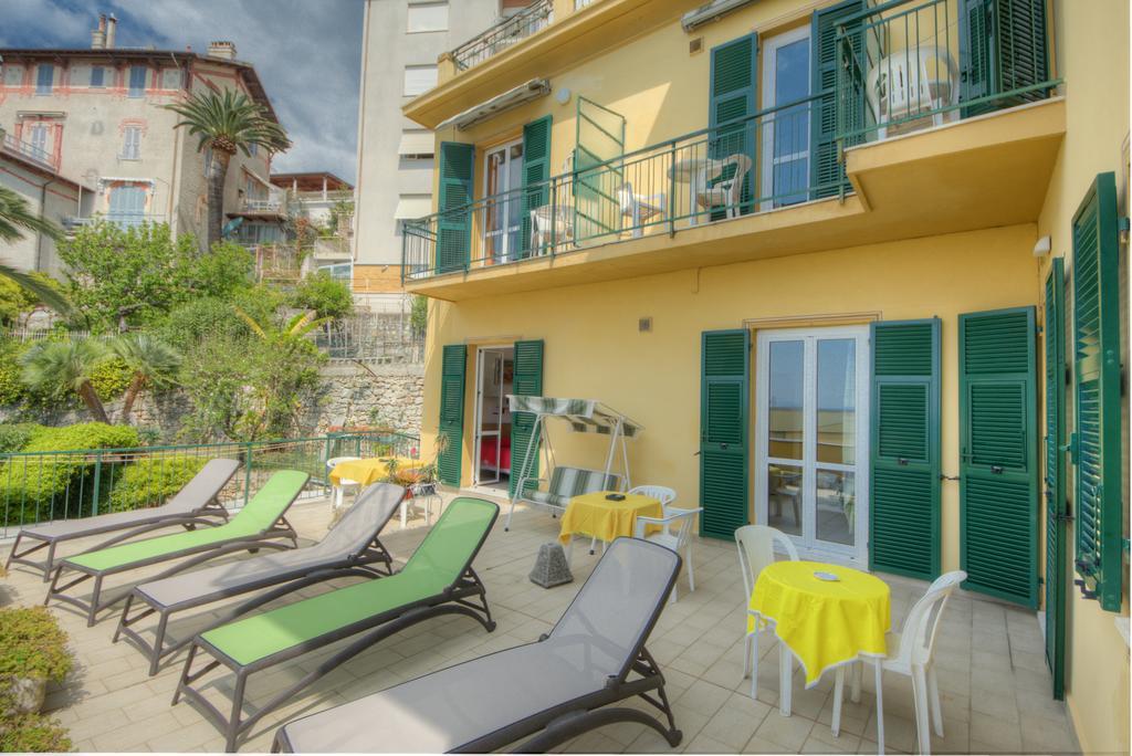 Hotel Deutsche Familien Finale Ligure Kültér fotó