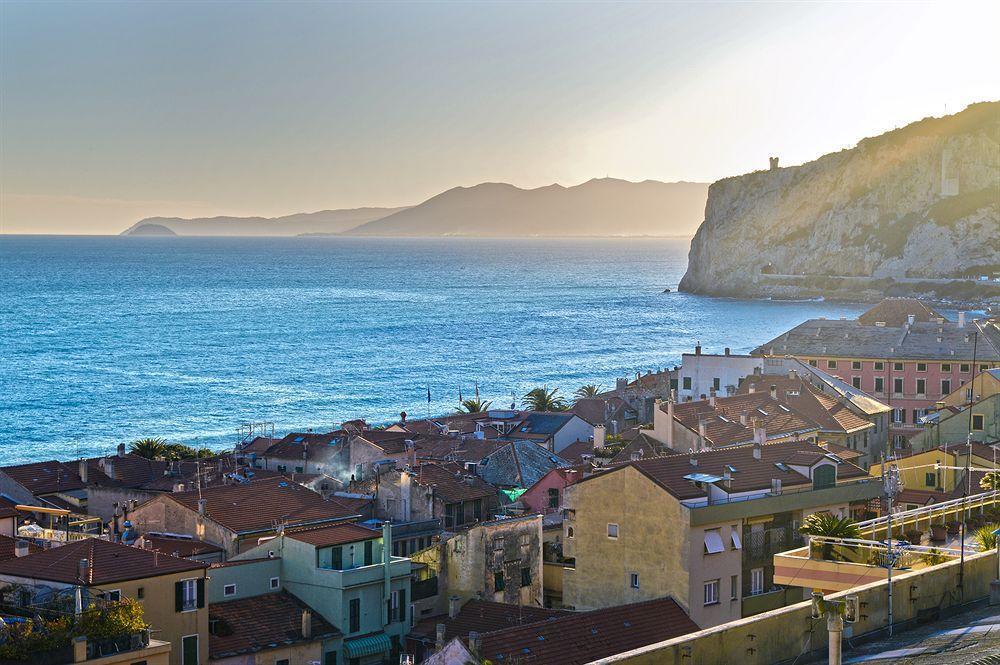 Hotel Deutsche Familien Finale Ligure Kültér fotó